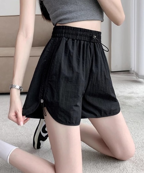 Teem Store(チームストア)の「ウエストドロストナイロンショートパンツ(その他パンツ・レディース・グレー/ブラック・M/L)」の4枚目の写真