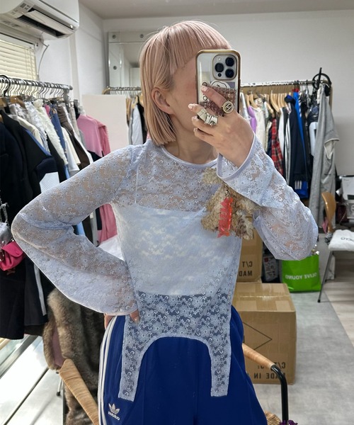 Alley Tokyo(アリートーキョー)の「裾ぴろんレースTOPS(Tシャツ/カットソー・レディース・レッド/サックスブルー/オフホワイト・FREE)」の3枚目の写真