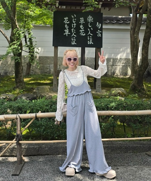 Alley Tokyo(アリートーキョー)の「裾ぴろんレースTOPS(Tシャツ/カットソー・レディース・レッド/サックスブルー/オフホワイト・FREE)」の11枚目の写真