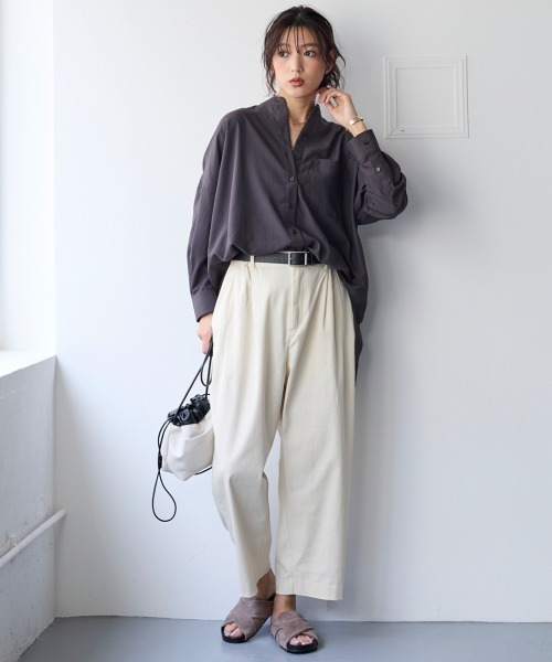 SMILE LAND（スマイルランド）の「【美極シャツ】オーバーサイズ２WAYシャツ＜大きいサイズ有＞（シャツ/ブラウス・レディース・ベージュ/サーモンピンク/チャコール/サックスブルー・5L/4L/3L/LL/L）」の20枚目の写真