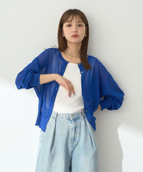 earth music&ecology（アースミュージックアンドエコロジー）の「接触冷感シアークルーニットカーディガン（カーディガン/ボレロ・レディース・アイボリー/ネイビー/ブルー/レッド/ブラック/杢グレー・FREE）」の17枚目の写真