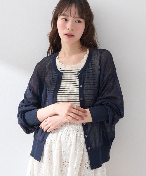 earth music&ecology（アースミュージックアンドエコロジー）の「接触冷感シアークルーニットカーディガン（カーディガン/ボレロ・レディース・アイボリー/ネイビー/ブルー/レッド/ブラック/杢グレー・FREE）」の4枚目の写真