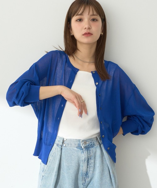 earth music&ecology（アースミュージックアンドエコロジー）の「接触冷感シアークルーニットカーディガン（カーディガン/ボレロ・レディース・アイボリー/ネイビー/ブルー/レッド/ブラック/杢グレー・FREE）」の5枚目の写真