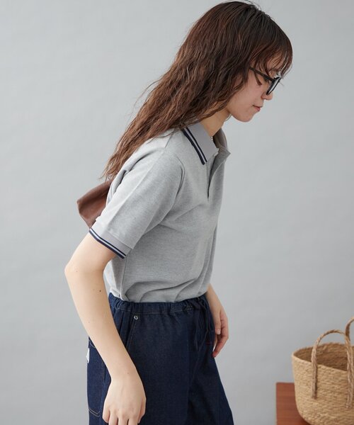 GEVACO（ゲバコ）の「【GEVACO】半袖ポロシャツ（ポロシャツ・レディース・グレー/ホワイト/グリーン・SMALL/MEDIUM/LARGE）」の6枚目の写真