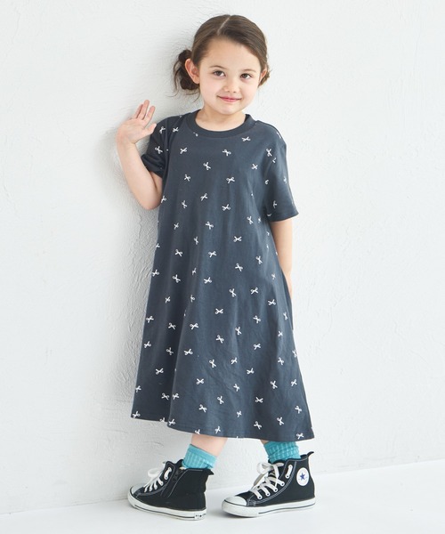 pairmanon（ペアマノン）の「【UVカット】【吸水速乾】【接触冷感】サマーファンクション 総柄ワンピース（ワンピース・キッズ・ホワイト/ホワイト系その他2/ブラック・100/110/120/130/140/150/90）」の12枚目の写真