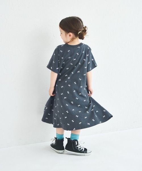 pairmanon（ペアマノン）の「【UVカット】【吸水速乾】【接触冷感】サマーファンクション 総柄ワンピース（ワンピース・キッズ・ホワイト/ホワイト系その他2/ブラック・100/110/120/130/140/150/90）」の11枚目の写真