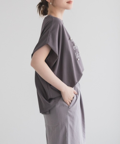 HusHusH(ハッシュアッシュ)の「HusHusH パール使いプリントドルマンTシャツ(Tシャツ/カットソー・レディース・オフホワイト/チャコールグレー/ベージュ・M/L)」の17枚目の写真