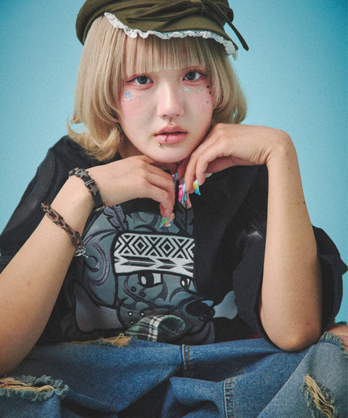 GALFY(ガルフィー)の「『GALFY/ガルフィー』部族長Tシャツ(Tシャツ/カットソー・レディース・オフホワイト/ブラック/グレイッシュベージュ・L/XL)」の9枚目の写真