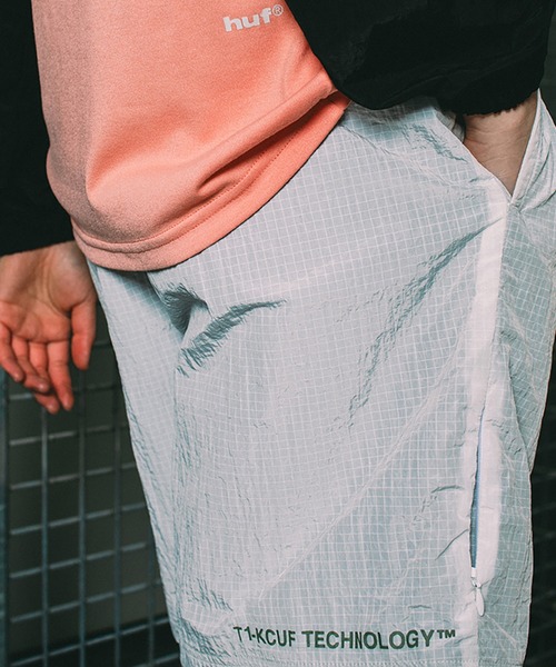 HUF(ハフ)の「HUF eightynine NYLON EASY SHORT(その他パンツ・メンズ・ブラック/グレー系カモフラージュ/ホワイト・S/M/L/XL/XXL)」の4枚目の写真