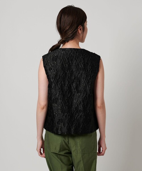 UNITED ARROWS(ユナイテッドアローズ)の「フラワージャガード ベスト(ベスト・レディース・オフホワイト/ブラック・FREE)」の11枚目の写真