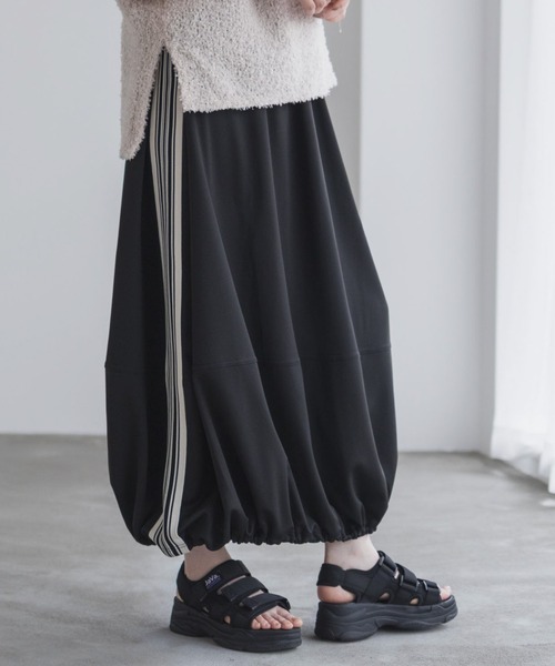 NAVY（ネイビー）の「nAvy ラインバルーンスカート（スカート・レディース・ブラック/チャコールグレー・M/L）」の2枚目の写真