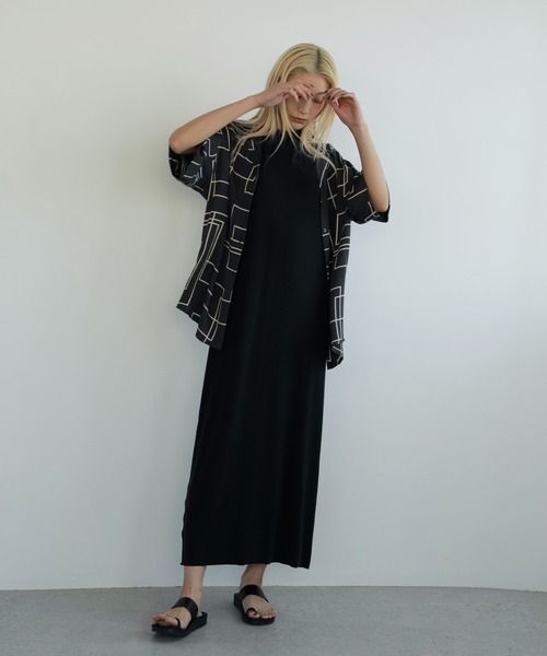 anuke（アンヌーク）の「Sleeveless Cut Onepiece（ワンピース・レディース・ベージュ/ブラック/グレー・36inch/38inch）」の2枚目の写真