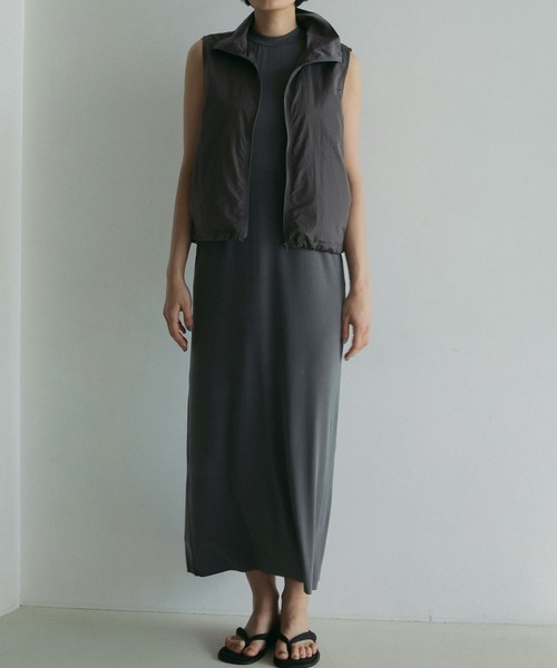 anuke（アンヌーク）の「Sleeveless Cut Onepiece（ワンピース・レディース・ベージュ/ブラック/グレー・36inch/38inch）」の6枚目の写真