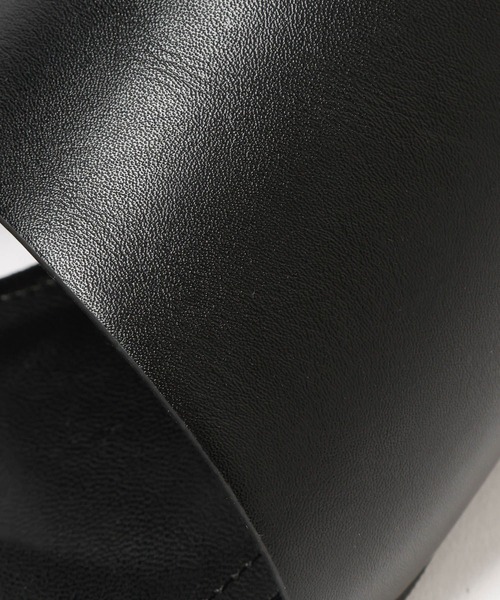 LEPSIM(レプシィム)の「サムリングミュール 571731(サンダル・レディース・ブラック/ベージュ・MEDIUM/LARGE)」の17枚目の写真