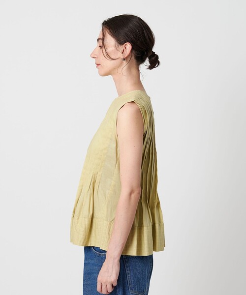 BEAUTY&YOUTH UNITED ARROWS(ビューティーアンドユースユナイテッドアローズ)の「ピンタックノースリーブブラウス(シャツ/ブラウス・レディース・ブラック/オフホワイト/ライム・FREE)」の15枚目の写真