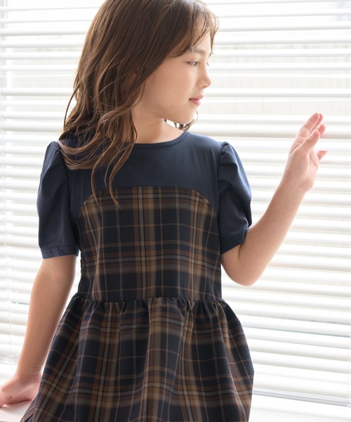ROPE' PICNIC(ロペピクニック)の「【KIDS/キッズ】ドッキングチェックワンピース/リンクコーデ(ワンピース・キッズ・ブルー系その他/ブラック系その他・L/M/S)」の1枚目の写真
