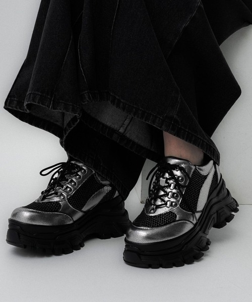 HARE(ハレ)の「ラメメッシュスニーカー(HARE)(スニーカー・レディース・シルバー/ブラック・MEDIUM/LARGE)」の10枚目の写真