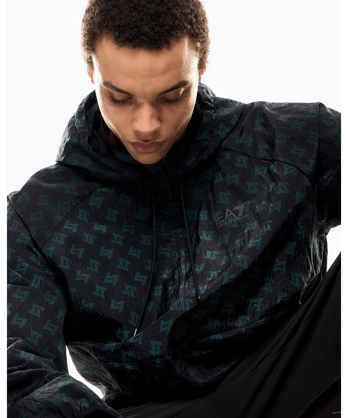 セール】【エンポリオ アルマーニ EA7】Dynamic Athlete プリント入り