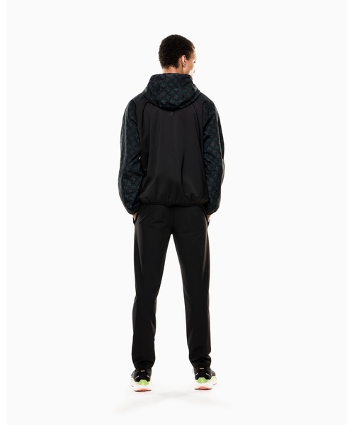 EMPORIO ARMANI EA7(エンポリオアルマーニイーエーセブン)の「【エンポリオ アルマーニ EA7】Dynamic Athlete プリント入りトラックスーツ VENTUS7テクニカルファブリック(セットアップ・メンズ・ブラック×ホワイト・X-SMALL/X-LARGE/SMALL/MEDIUM/LARGE)」の5枚目の写真