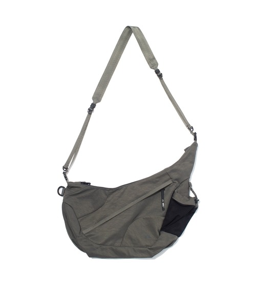 F/CE. （エフシーイー）の「F/CE. TEXTURED TWILL HORN MINI SHOULDER BAG / エフシーイー テクスチャードツイルホーンミニショルダーバッグ（ショルダーバッグ・メンズ・ブラック/チャコール・FREE）」の2枚目の写真