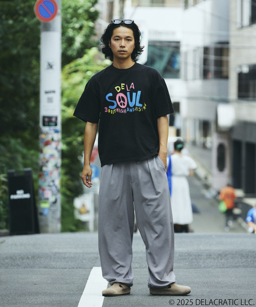JOURNAL STANDARD relume（ジャーナルスタンダード　レリューム）の「De La Soul / デ・ラ・ソウル 別注 プリントTシャツ（Tシャツ/カットソー・メンズ・ブラック/ホワイト系その他/ネイビー/ブラックミックス・MEDIUM/LARGE）」の8枚目の写真