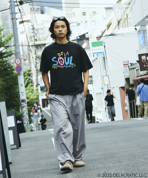 JOURNAL STANDARD relume（ジャーナルスタンダード　レリューム）の「De La Soul / デ・ラ・ソウル 別注 プリントTシャツ（Tシャツ/カットソー・メンズ・ブラック/ホワイト系その他/ネイビー/ブラックミックス・MEDIUM/LARGE）」の10枚目の写真