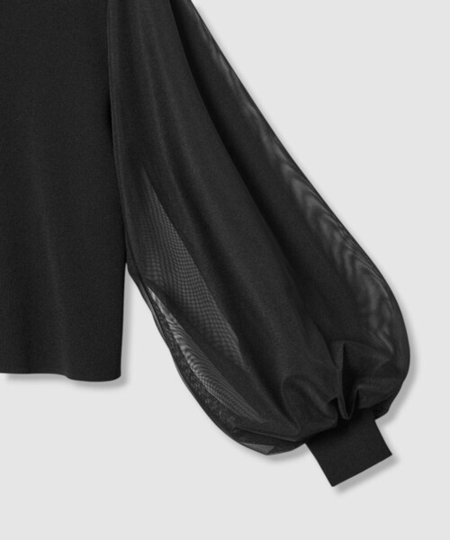 allureville(アルアバイル)の「チュールスリーブプルオーバー(ニット/セーター・レディース・ブラック/オフホワイト・2)」の13枚目の写真