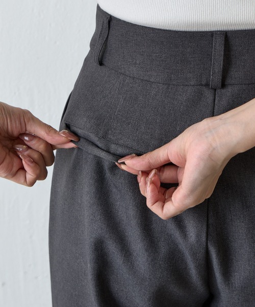 COLONY 2139（コロニートゥーワンスリーナイン）の「ウールライクタックワイドパンツ（スラックス・レディース・チャコールグレー/ブラウン/ブラック・SMALL/MEDIUM）」の11枚目の写真