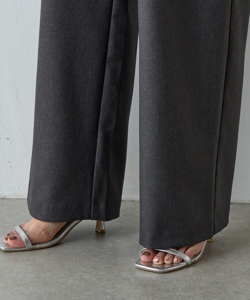 COLONY 2139（コロニートゥーワンスリーナイン）の「ウールライクタックワイドパンツ（スラックス・レディース・チャコールグレー/ブラウン/ブラック・SMALL/MEDIUM）」の14枚目の写真