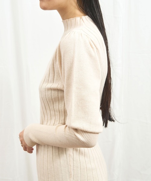 fig Ｌondon（フィグロンドン）の「Audrey puff pullover（ニット/セーター・レディース・ブラック/アイボリー/レッド・FREE）」の7枚目の写真