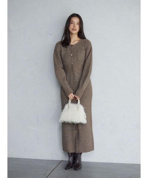 LAGUNAMOON(ラグナムーン)の「フロントポケットIラインニットワンピース(ワンピース・レディース・ベージュ/モカ/レッド・SMALL/MEDIUM)」の5枚目の写真