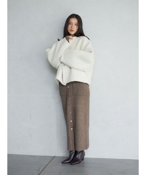 LAGUNAMOON(ラグナムーン)の「フロントポケットIラインニットワンピース(ワンピース・レディース・ベージュ/モカ/レッド・SMALL/MEDIUM)」の7枚目の写真