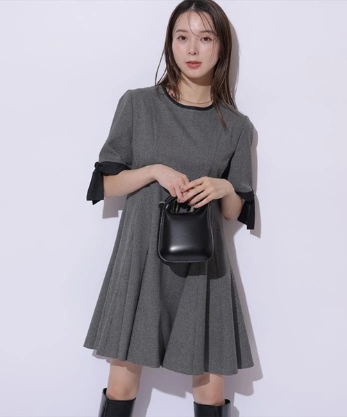 美品✨ Max Mara STUDIO ラミー(麻)ベルテッドワンピース　フレア 美品✨ Max Mara STUDIO ラミー(麻)ベルテッドワンピース フレア