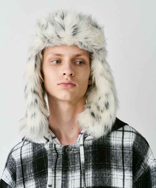 AIVER(アイバー)の「AIVER Atelier Made ミックスファーフライトキャップ(キャップ・メンズ・オフホワイト/ブラック×グレー・FREE)」の8枚目の写真