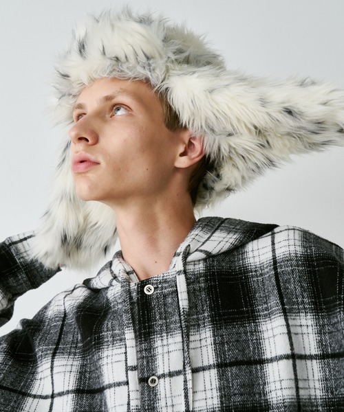 AIVER(アイバー)の「AIVER Atelier Made ミックスファーフライトキャップ(キャップ・メンズ・オフホワイト/ブラック×グレー・FREE)」の7枚目の写真