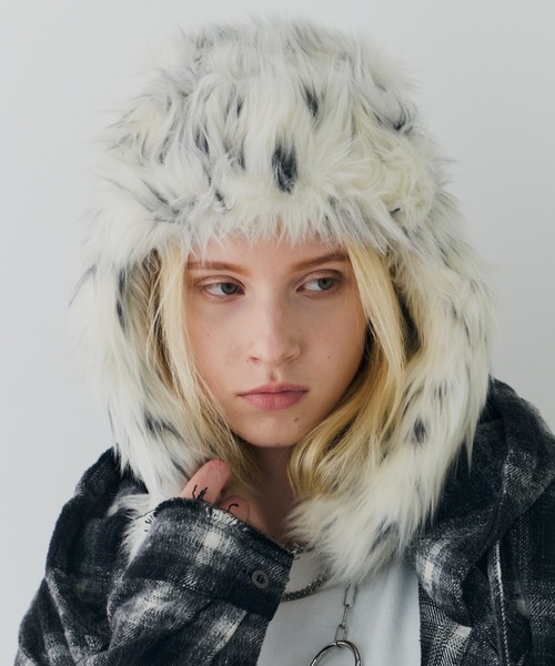 AIVER(アイバー)の「AIVER Atelier Made ミックスファーフライトキャップ(キャップ・メンズ・オフホワイト/ブラック×グレー・FREE)」の4枚目の写真