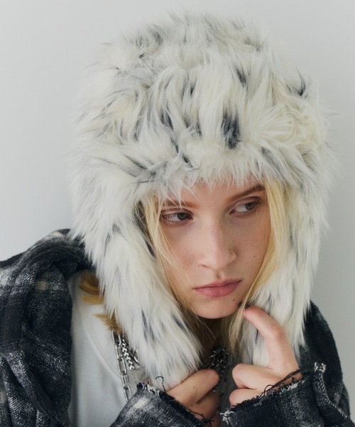 AIVER(アイバー)の「AIVER Atelier Made ミックスファーフライトキャップ(キャップ・メンズ・オフホワイト/ブラック×グレー・FREE)」の5枚目の写真