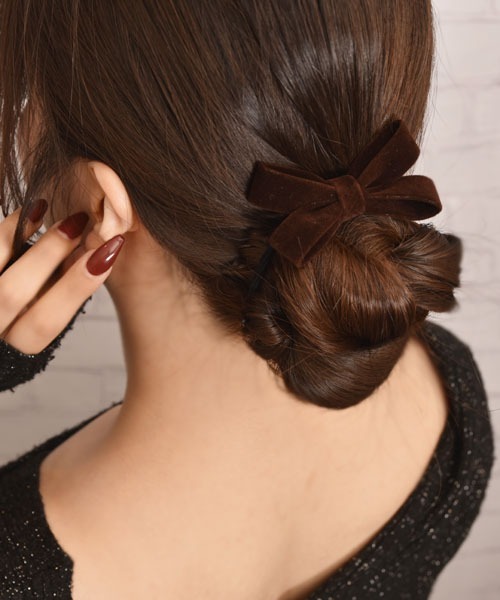TONE SELECT GOODS（トーンセレクトグッズ）の「【float】ベルベット リボン ヘアゴム（ヘアゴム・レディース・マスタード/インディゴブルー/ダークブラウン/ワインレッド・FREE）」の17枚目の写真