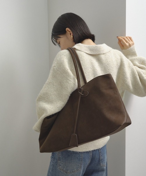 Shelly island(シェリーアイランド)の「【A4サイズ収納可】フェイクスウェードボストンバッグ(ボストンバッグ・レディース・ブラック/ブラウン・FREE)」の10枚目の写真