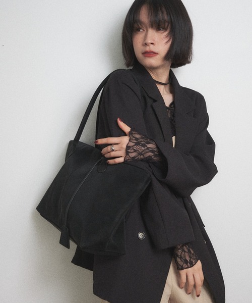 Shelly island(シェリーアイランド)の「【A4サイズ収納可】フェイクスウェードボストンバッグ(ボストンバッグ・レディース・ブラック/ブラウン・FREE)」の11枚目の写真