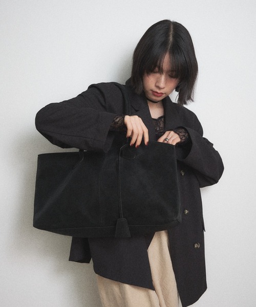 Shelly island(シェリーアイランド)の「【A4サイズ収納可】フェイクスウェードボストンバッグ(ボストンバッグ・レディース・ブラック/ブラウン・FREE)」の12枚目の写真