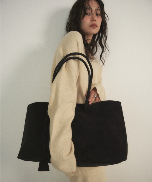 Shelly island(シェリーアイランド)の「【A4サイズ収納可】フェイクスウェードボストンバッグ(ボストンバッグ・レディース・ブラック/ブラウン・FREE)」の17枚目の写真