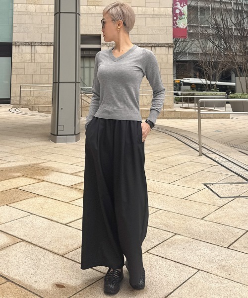 JENNE（ジェンヌ）の「ミルキータッチVネック（シルクカシミヤ）（カーディガン/ボレロ・レディース・グレー/ブラック/アイボリー・LARGE/SMALL/MEDIUM）」の20枚目の写真