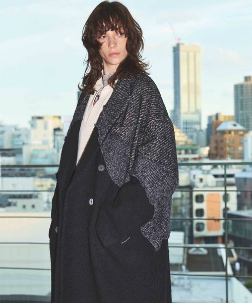 MAISON SPECIAL(メゾンスペシャル)の「《UNISEX》Zigzag Different Material Docking Prime-Over Coat/ジグザグプライムオーバー異素材切替コート【MAISON SPECIAL/メゾンスペシャル】(チェスターコート・メンズ・ブラック・2/1/0)」の6枚目の写真