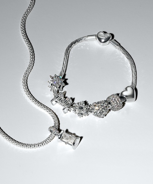 PANDORA（パンドラ）の「ハート クラスプ ファセット スネークチェーン シルバー ブレスレット（ブレスレット・レディース・シルバー・16cm/17cm/18cm/19cm/20cm）」の5枚目の写真