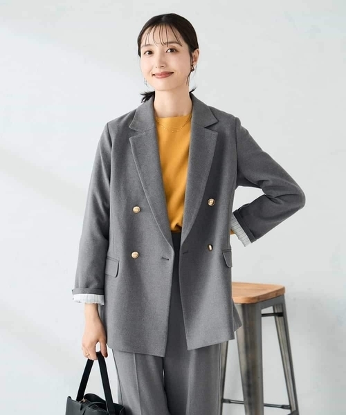 a.v.v（アーヴェヴェ）の「【ストレッチ/雑誌InRed(宝島社)11月号掲載】ダブルブレストジャケット（テーラードジャケット・レディース・ライトグレー/ネイビー/グレー・40/38/36）」の3枚目の写真
