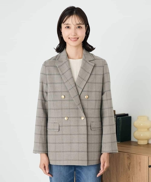 a.v.v（アーヴェヴェ）の「【ストレッチ/雑誌InRed(宝島社)11月号掲載】ダブルブレストジャケット（テーラードジャケット・レディース・ライトグレー/ネイビー/グレー・40/38/36）」の21枚目の写真