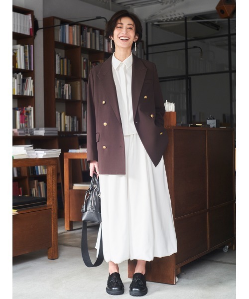 Mila Owen(ミラオーウェン)の「金釦ダブルブレストロングブレザー(テーラードジャケット・レディース・ブラウン/ダークネイビー/アイボリー・F)」の19枚目の写真