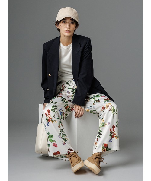 Mila Owen(ミラオーウェン)の「金釦ダブルブレストロングブレザー(テーラードジャケット・レディース・ブラウン/ダークネイビー/アイボリー・F)」の20枚目の写真