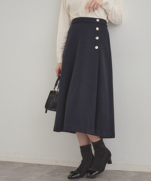 couture brooch（クチュールブローチ）の「【通勤/金ボタン】フェイクウール ポンチスカート（スカート・レディース・アイボリー/ネイビー/ベージュ・36/38/40/42）」の3枚目の写真